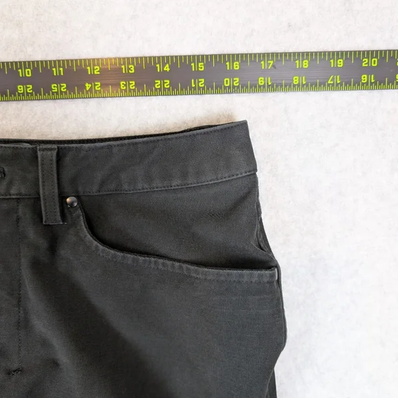 Lululemon ABC Utilitech Pants Mens 32 Black Stretch Canvas M5ABPS FITS LIKE SLIM - Picture 4 of 10